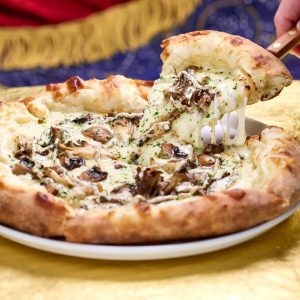 ueu-celestial-park-pizza-moon-giant-mushroom-pizza-b